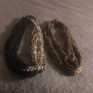 2 leopard scarves